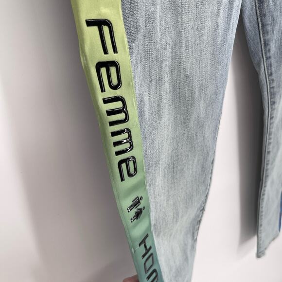Homme + Femme NEW Tesla Skinny Blue Jeans 28 Yellow Green Gradient Logo Ribbon - Picture 3 of 9